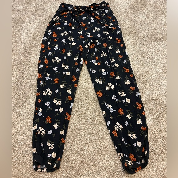 Linen pants. Size small - Picture 3 of 3